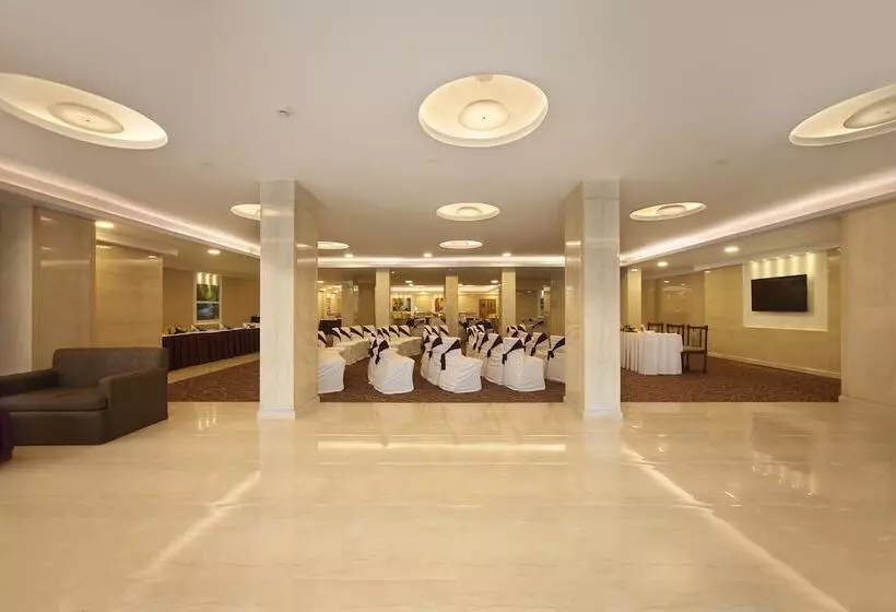 בית מלון כפרי Maurya