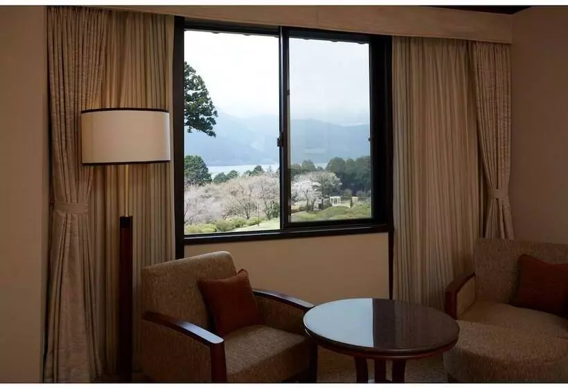 Odakyu Hotel De Yama