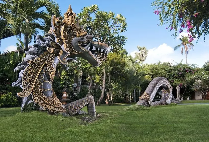 בית מלון כפרי Padma Resort Legian