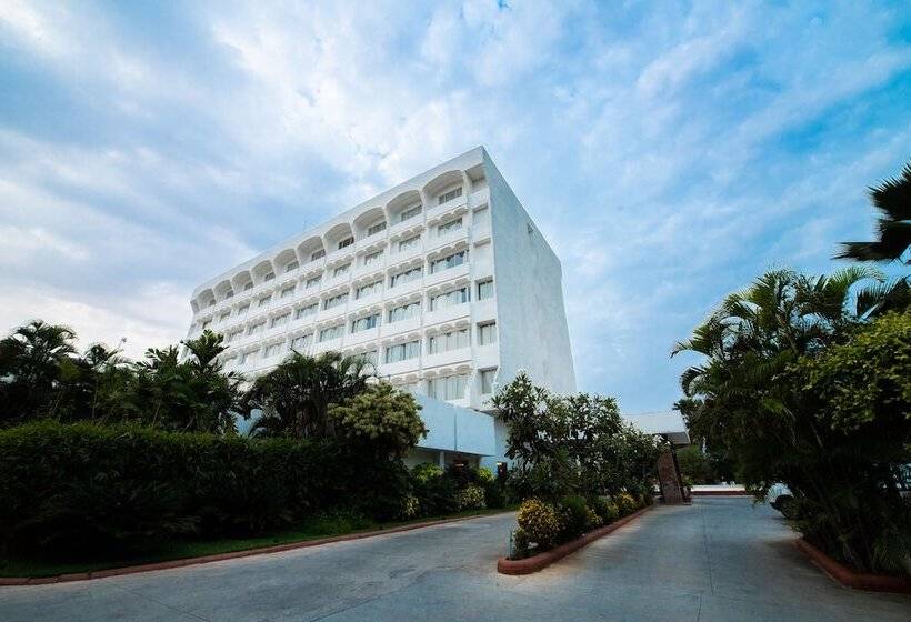 هتل Southern Star Mysore