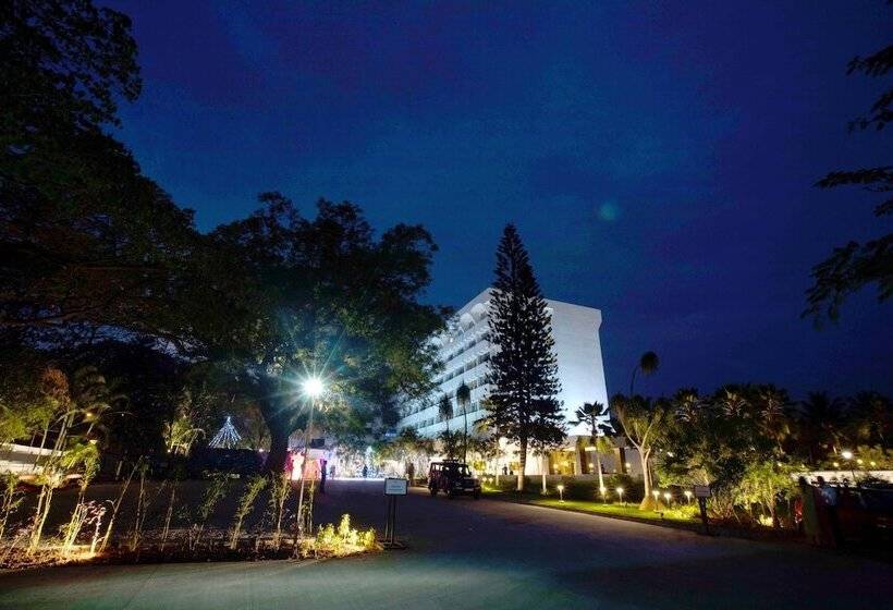 هتل Southern Star Mysore