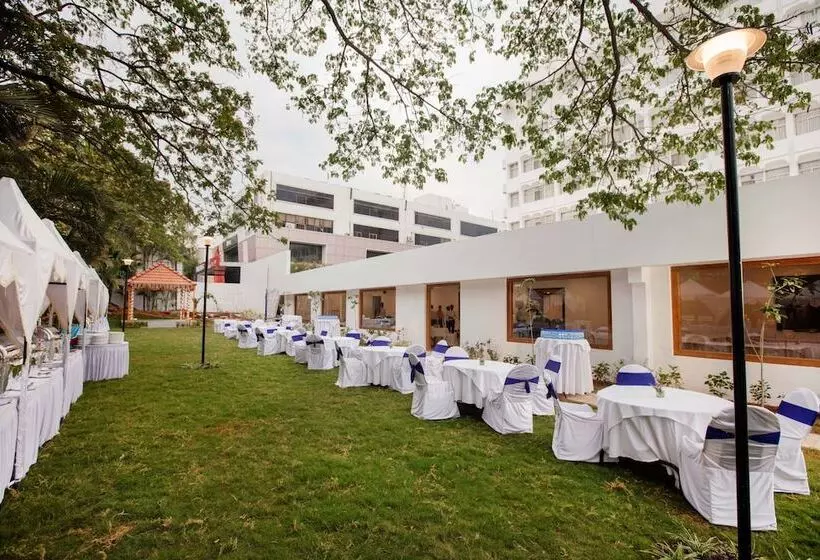 בית מלון כפרי Southern Star Mysore