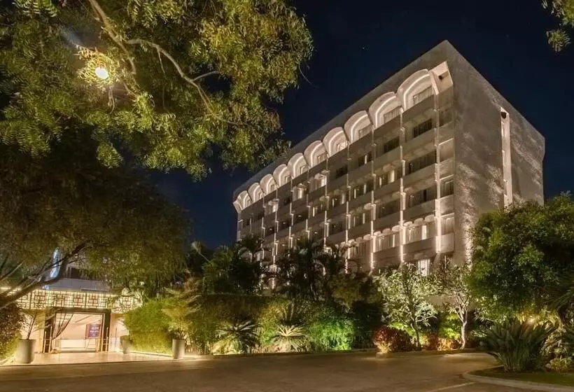 בית מלון כפרי Southern Star Mysore