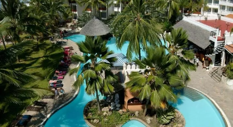 בית מלון כפרי Bamburi Beach