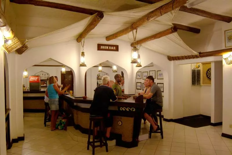 בית מלון כפרי Bamburi Beach