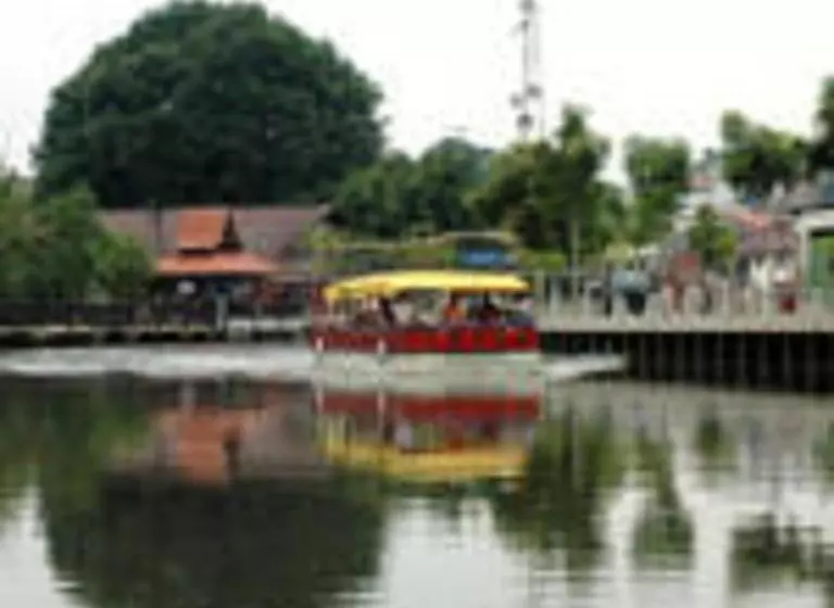 هتل Hallmark Express