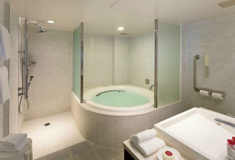 فندق Nagoya Castle