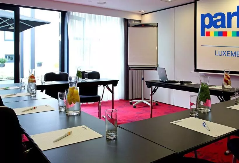 هتل Park Inn By Radisson Luxembourg City