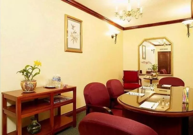 هتل The Jamaica Pegasus