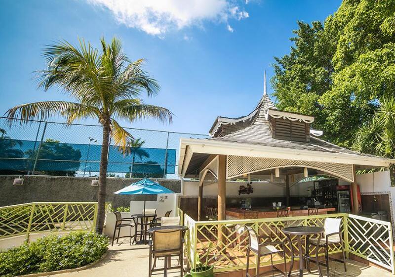 هتل The Jamaica Pegasus