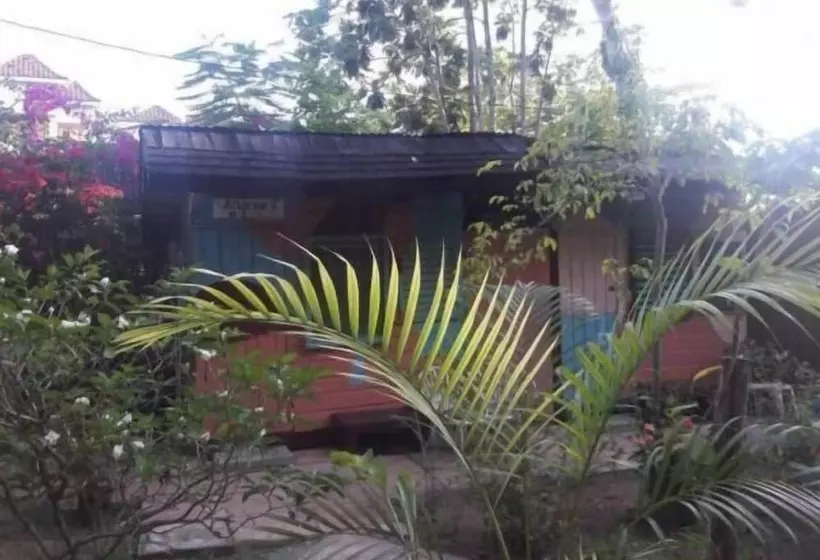 استراحتگاه Secret Cabins At Firefly Beach