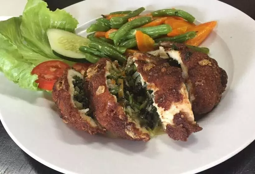 استراحتگاه Secret Cabins At Firefly Beach