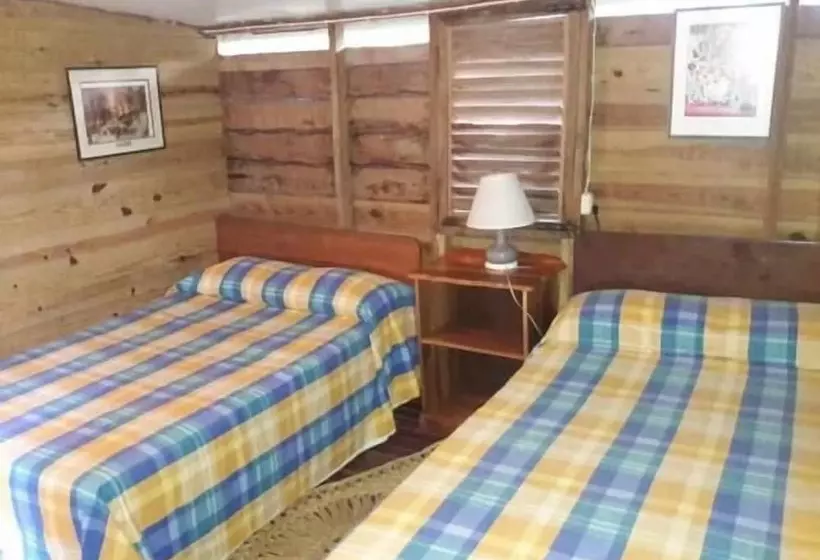 استراحتگاه Secret Cabins At Firefly Beach