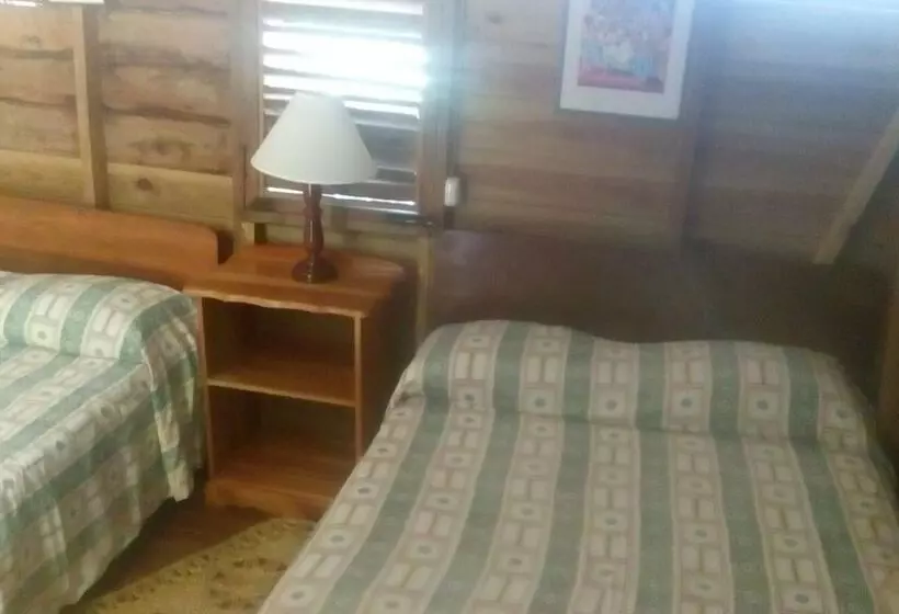 استراحتگاه Secret Cabins At Firefly Beach
