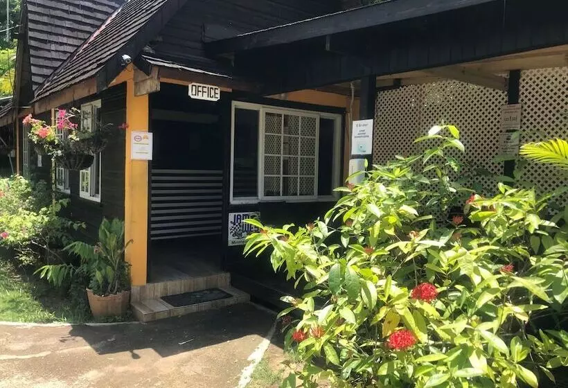 استراحتگاه Secret Cabins At Firefly Beach