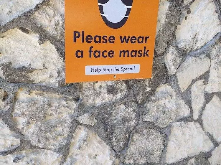 Shaw Park Beach Hotel & Spa