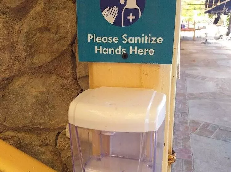 Shaw Park Beach Hotel & Spa