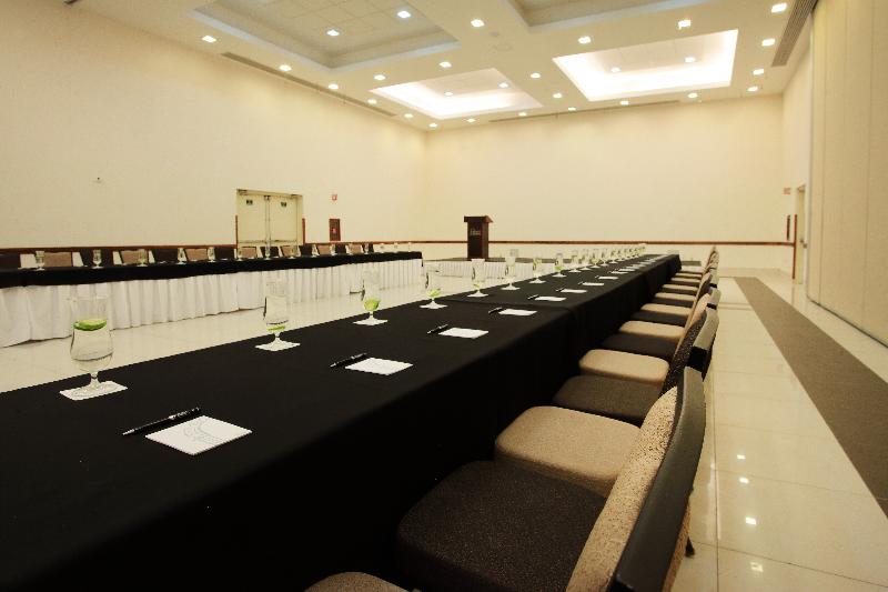 Hosteria Las Quintas Hotel Restaurante Bar