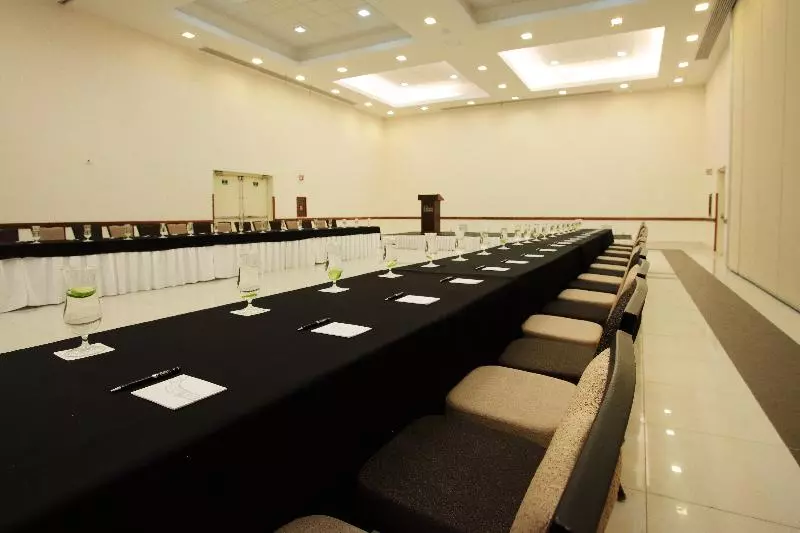 Hosteria Las Quintas Hotel Restaurante Bar