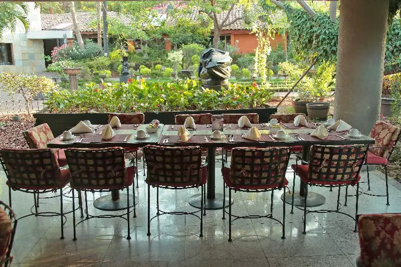 Hosteria Las Quintas Hotel Restaurante Bar