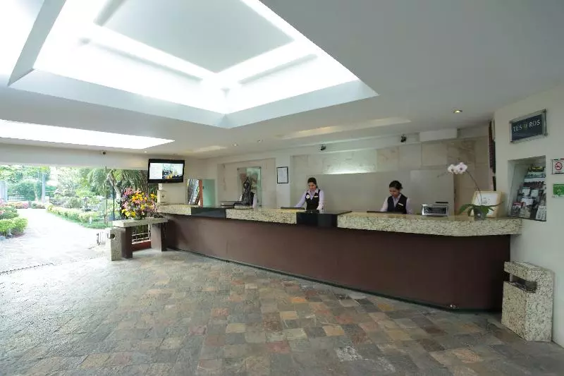 Hosteria Las Quintas Hotel Restaurante Bar