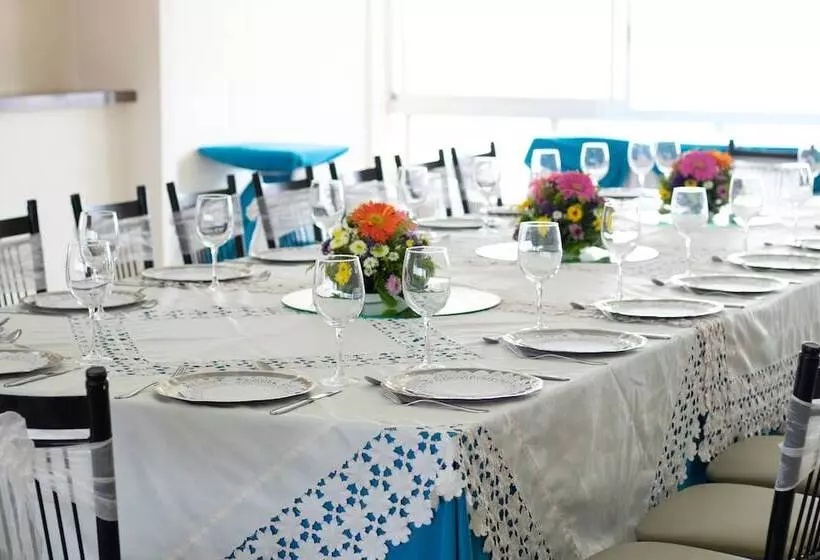 Отель Howard Johnson By Wyndham Veracruz