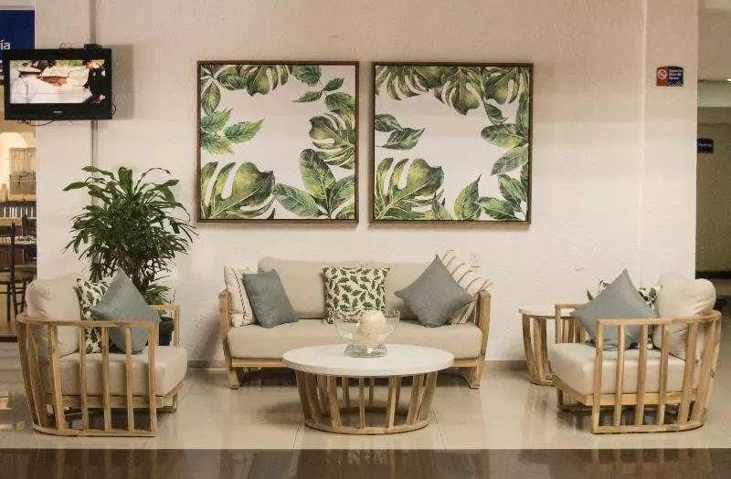 Отель Howard Johnson By Wyndham Veracruz