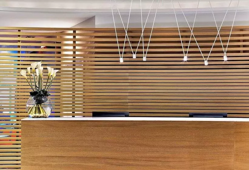 ホテル Le Méridien Beach Plaza