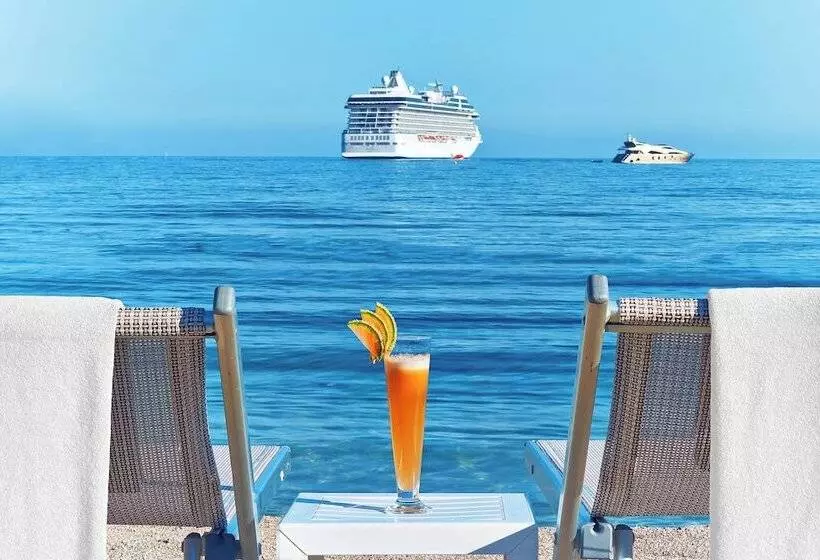 ホテル Le Méridien Beach Plaza