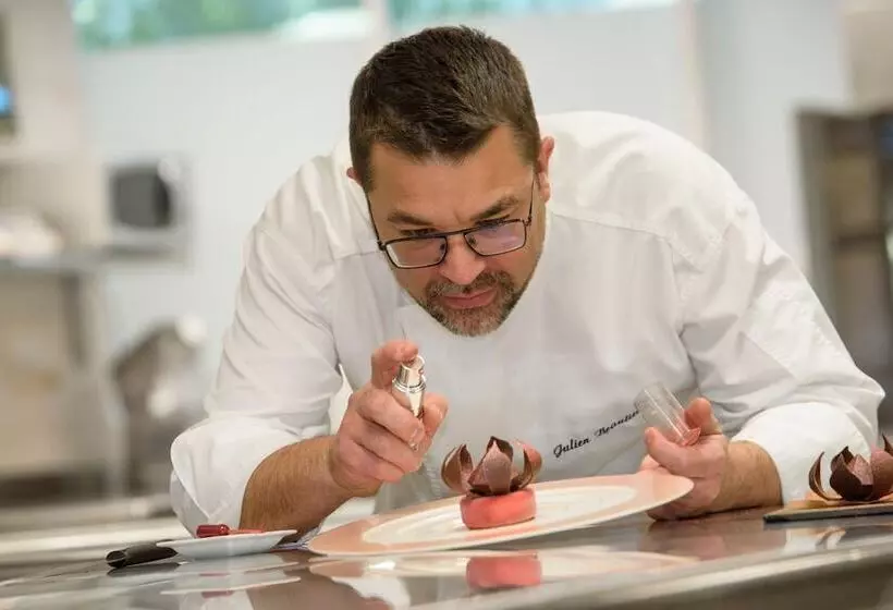 ホテル Le Méridien Beach Plaza