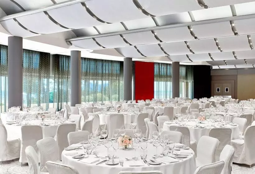 ホテル Le Méridien Beach Plaza