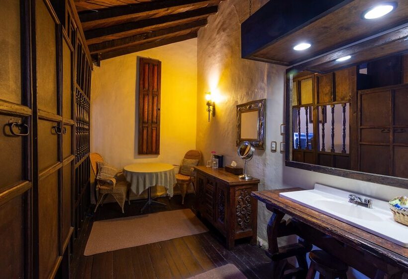 هتل Mansion Iturbe