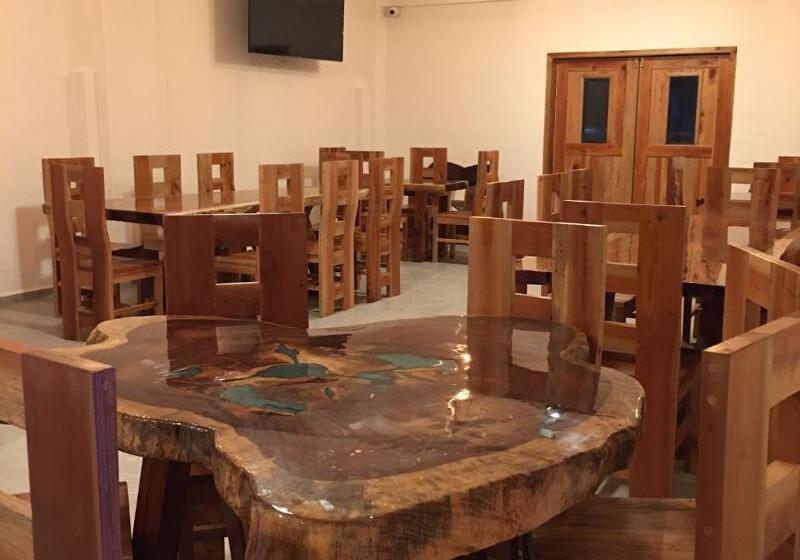 هتل Maria De Lourdes