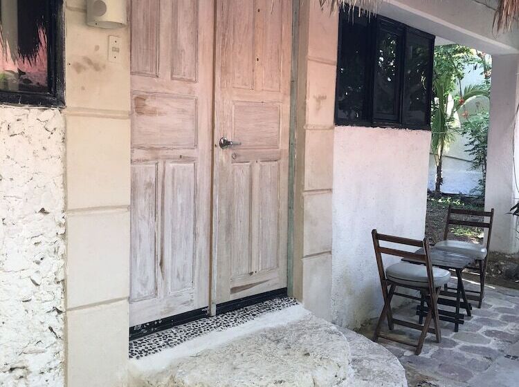 هتل Maria S Kan Kin