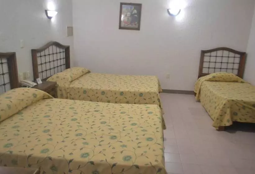 בית מלון כפרי Plaza Independencia