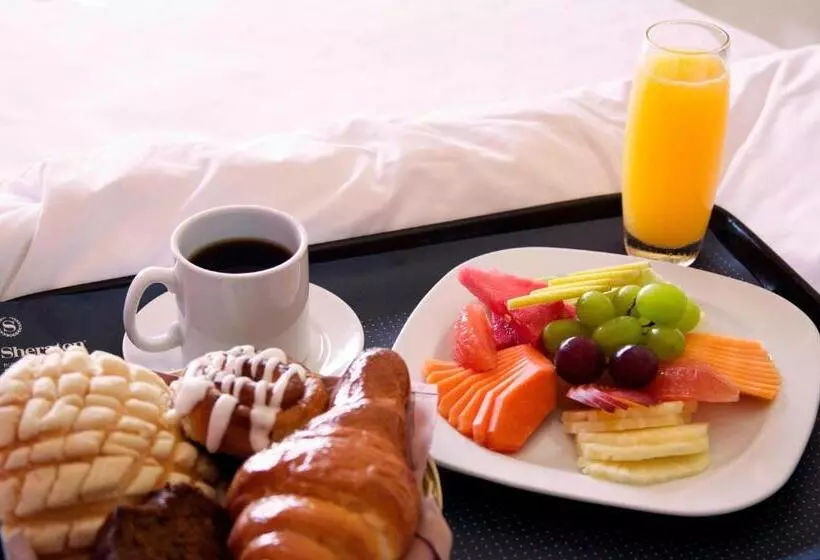 Hotel Sheraton Buganvilias Resort & Convention Center