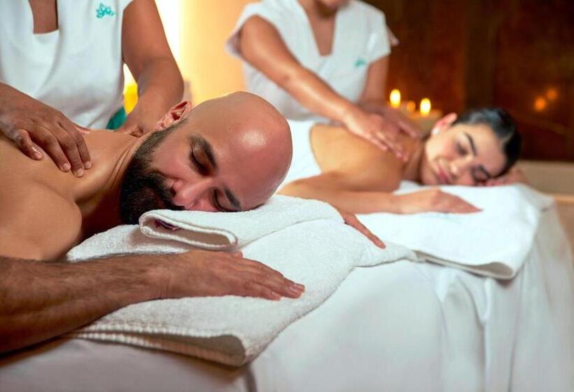 فندق Sheraton Buganvilias Resort & Convention Center