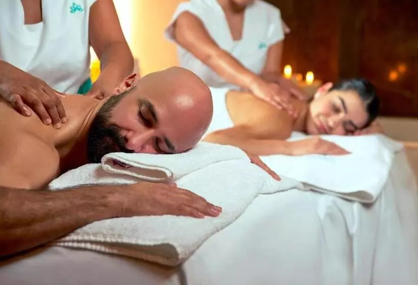 Hotel Sheraton Buganvilias Resort & Convention Center