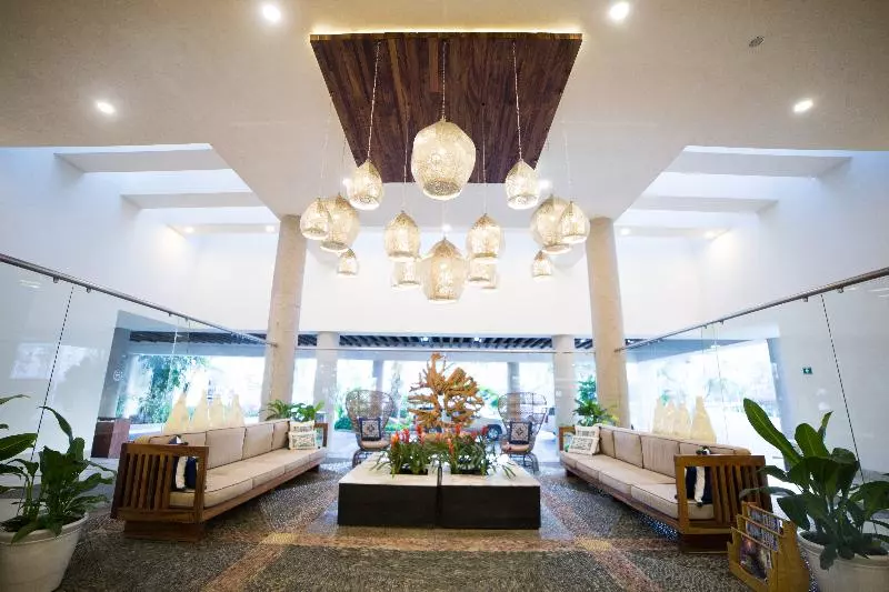 Hotel Sheraton Buganvilias Resort & Convention Center