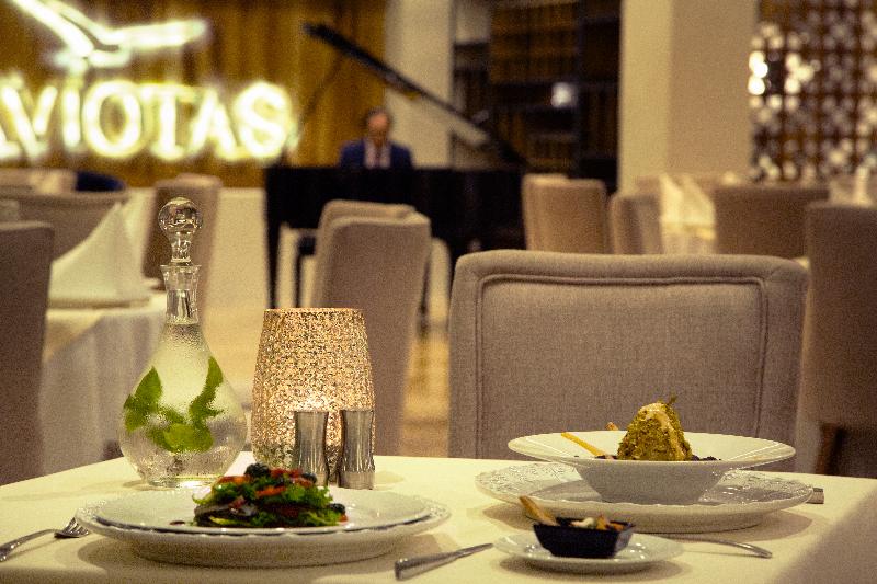 فندق Sheraton Buganvilias Resort & Convention Center