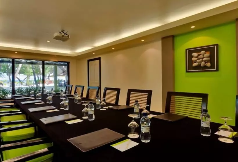 استراحتگاه Dhawa Ihuru