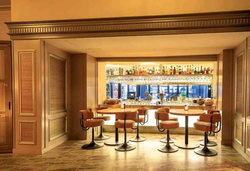 Boutique Hotel Corona