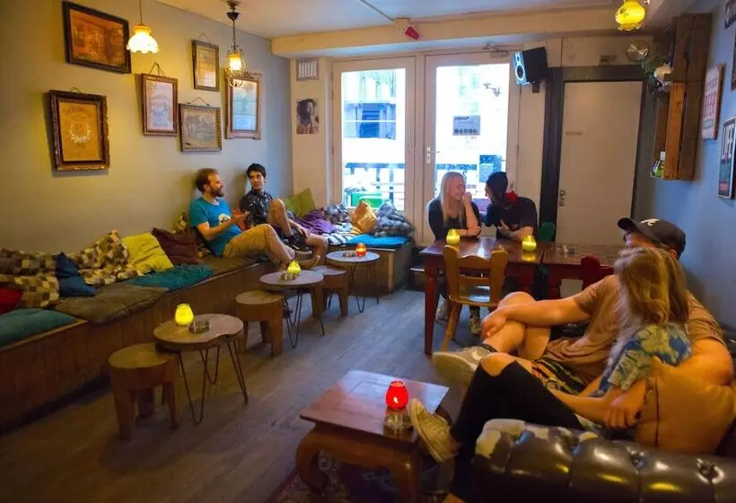 هاستل The Flying Pig Downtown