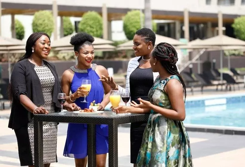 ホテル Abuja Continental