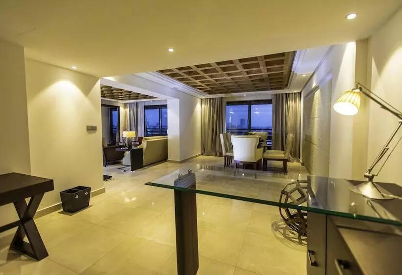 ホテル Abuja Continental