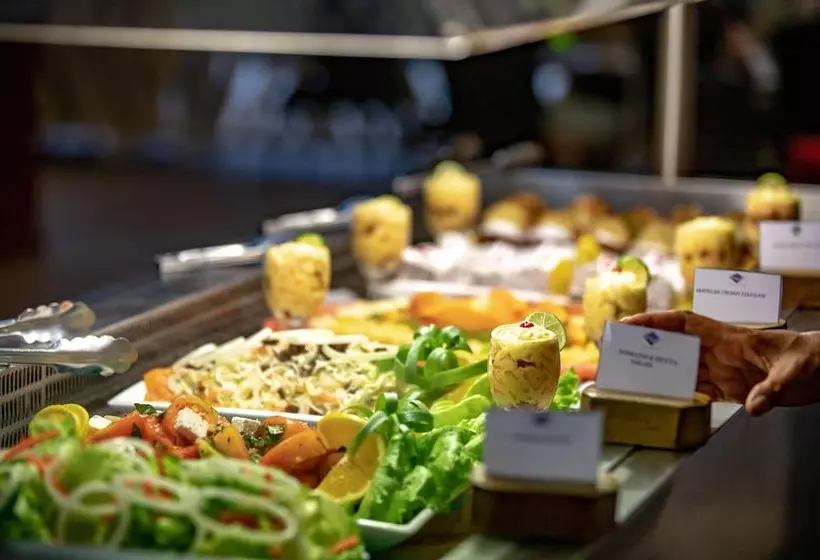 Bird Of Paradise Hotel & Apartments