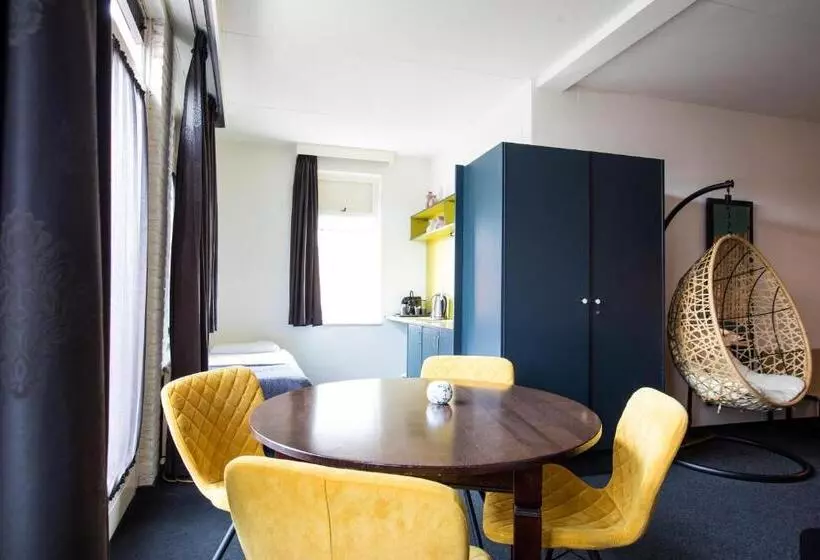 ホテル Café Restaurant De Posthoorn