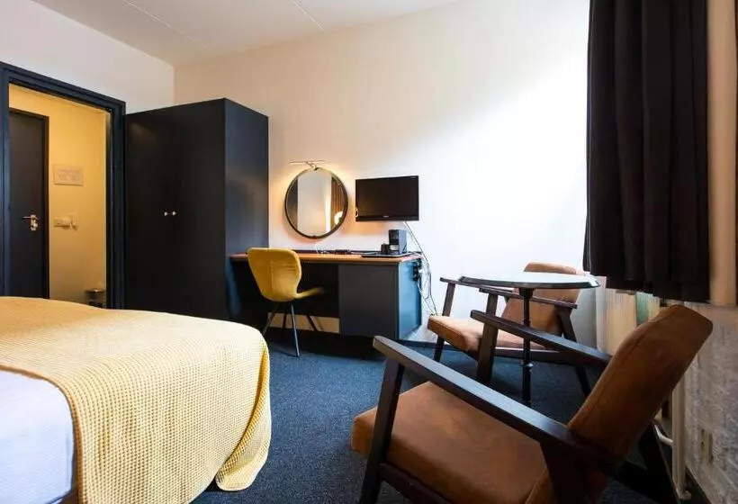 ホテル Café Restaurant De Posthoorn