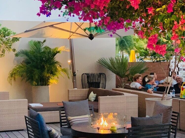 هتل Holland House Beach