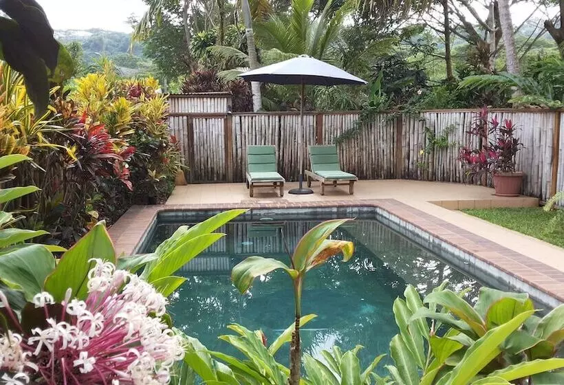 هتل Lagoon Gardens